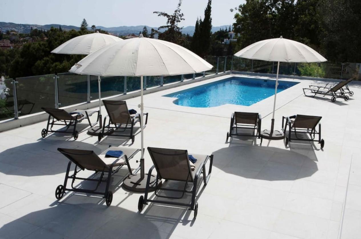 Luxury Villa With Heated Pool For 12 To 14 People Fuengirola Eksteriør billede